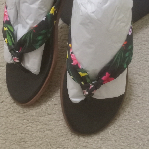 Cole Haan sandals sz 8 - Picture 1 of 5